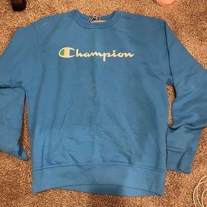Champion sweatshirt! Unisex size medium